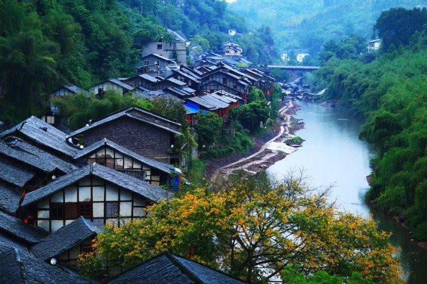 鲜奶运输车找不同